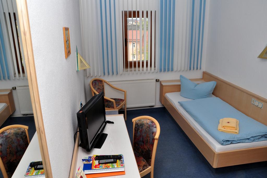 Hotel Am Hohen Schwarm Saalfeld Saale Екстер'єр фото