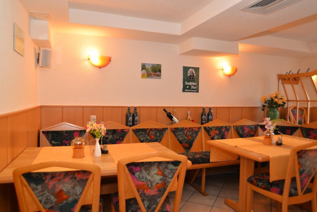 Hotel Am Hohen Schwarm Saalfeld Saale Екстер'єр фото